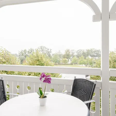 Apartment 663, Seepark