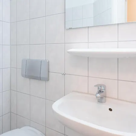 Apartment 663, Seepark *